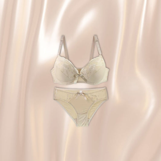 Audace Velours – ensemble soutien-gorge sans armature beige, confort et élégance premium, COUPRA Intimates.